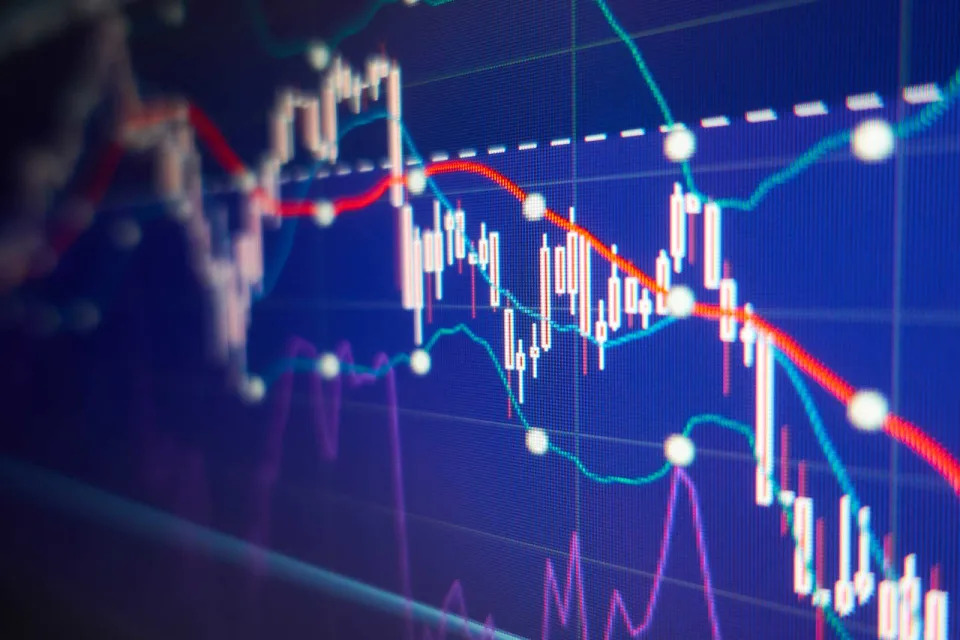 The stock market’s ‘fear gauge’ is trading at lows. Why retail investors should take note.