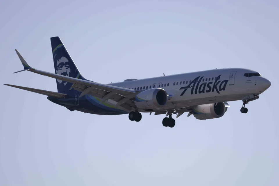 Alaska Air Group Stock Rises as Hawaiian Airlines Acquisition Powers Results