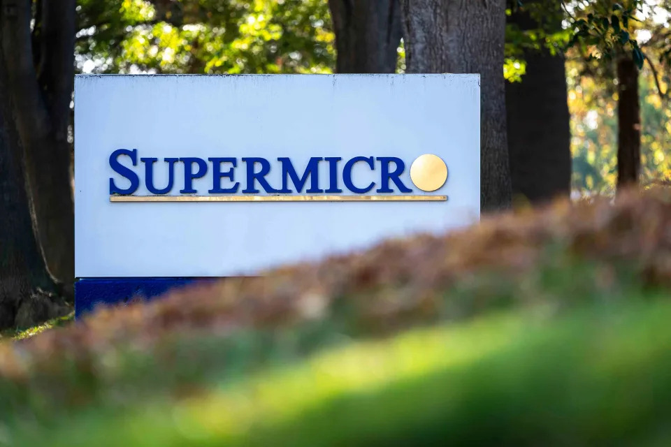 Super Micro Computer Stock Slumps as It Approaches Filing Deadline