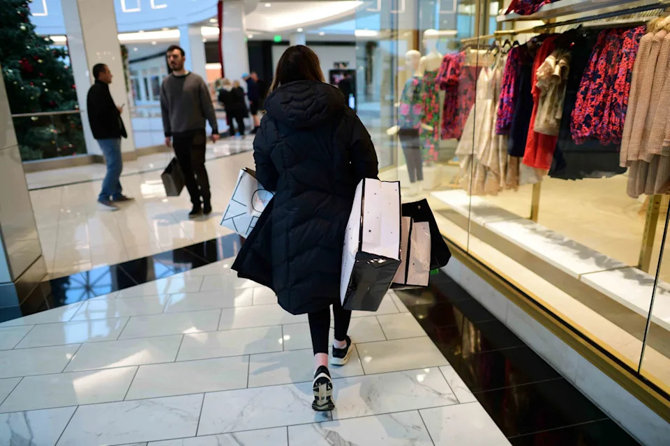 Could Wobbly Consumer Sentiment and Spending Undercut the Economy?