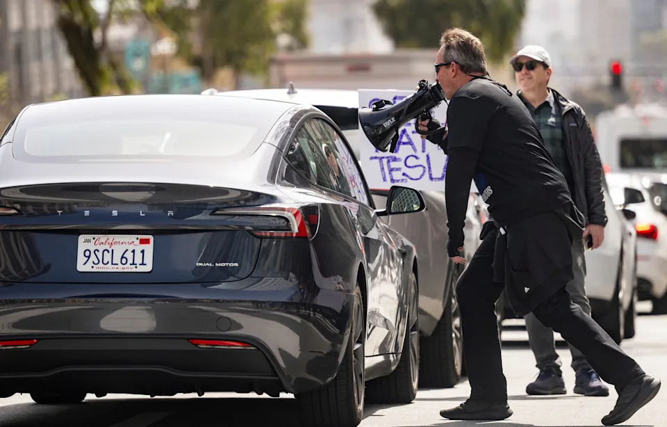 Tesla stock slides as EV maker offers free self-driving trial in China